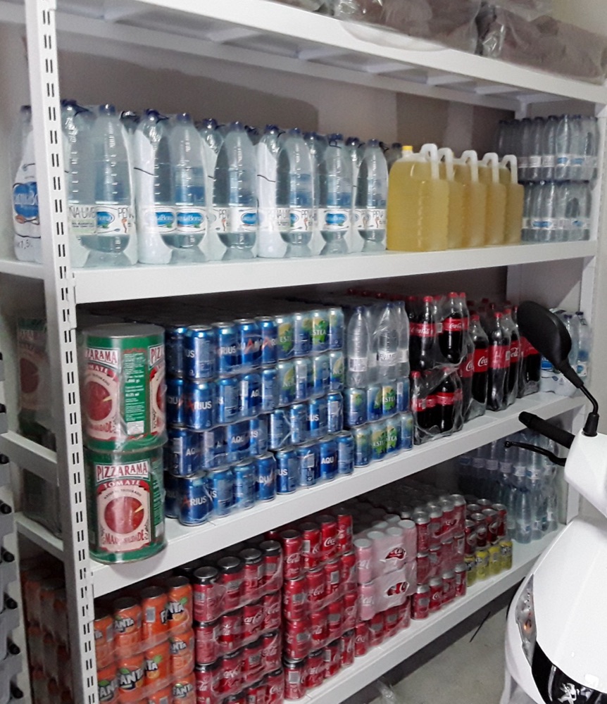Estantería metálica